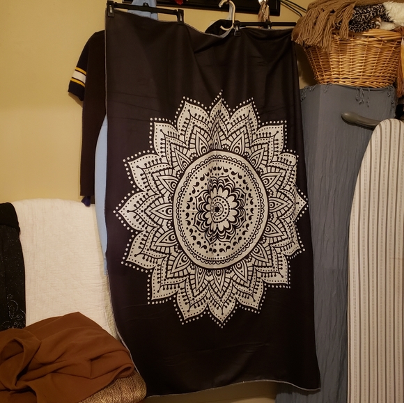 JUST IN! Mandala Wall Tapestry 100X150CM - Picture 5 of 7